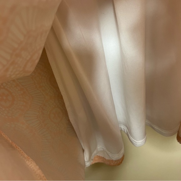 Dress Nectar Peach Floral Perforated Fit & Flare Womens Size 6. Built in slip. - Picture 6 of 6